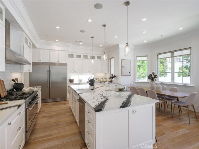 8056 Kentwood, Los Angeles, CA 90045