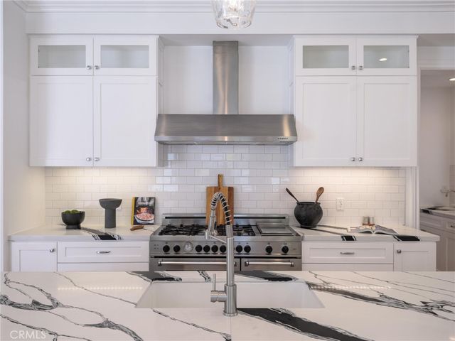 8056 Kentwood, Los Angeles, CA 90045