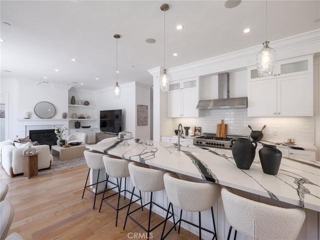 8056 Kentwood, Los Angeles, CA 90045