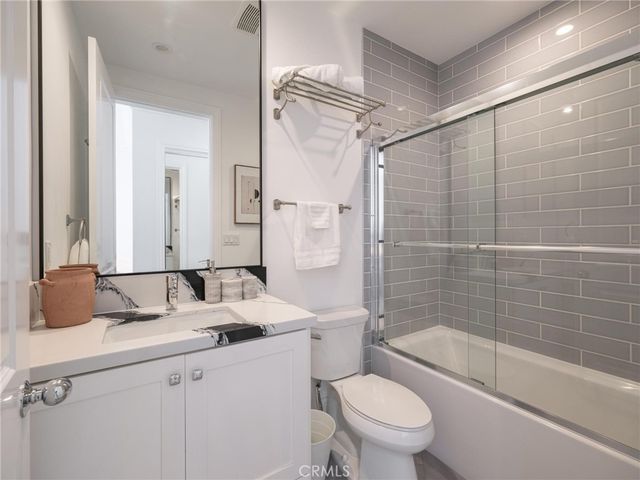 8056 Kentwood, Los Angeles, CA 90045