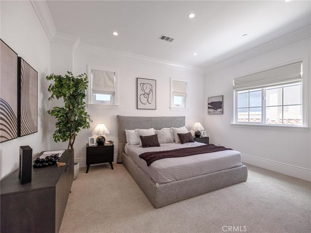 8056 Kentwood, Los Angeles, CA 90045
