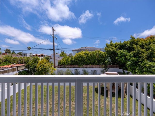 8056 Kentwood, Los Angeles, CA 90045