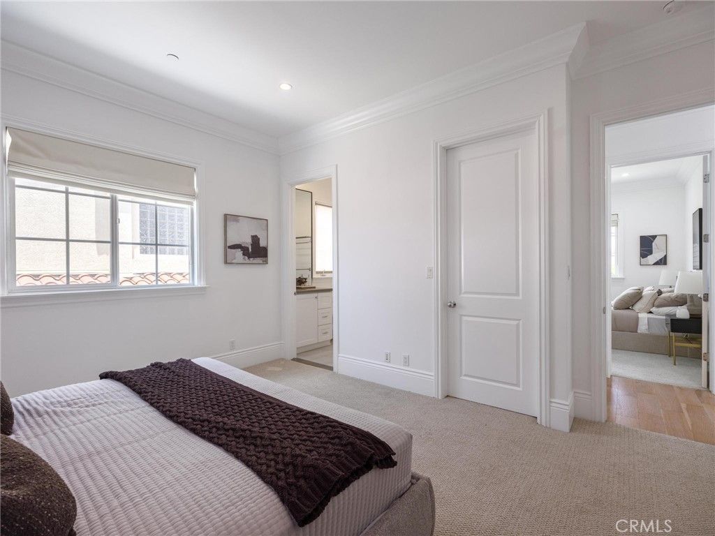 Image 32 of property listing at 8056 Kentwood, Los Angeles, CA 90045