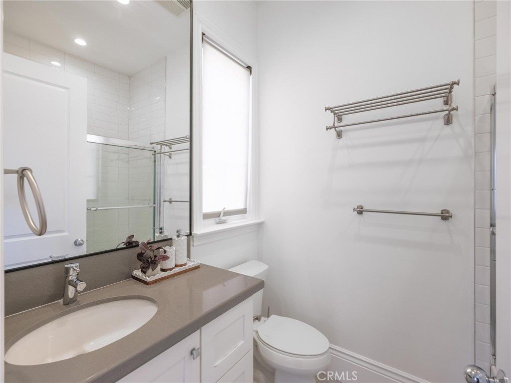 Image 33 of property listing at 8056 Kentwood, Los Angeles, CA 90045