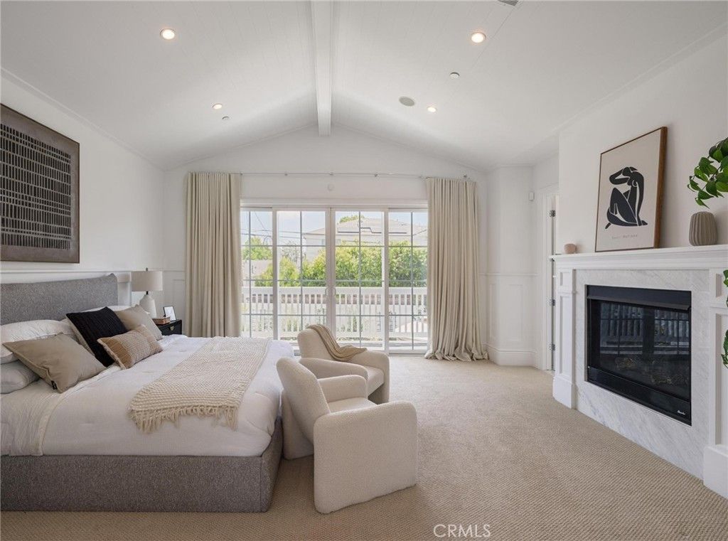 Image 37 of property listing at 8056 Kentwood, Los Angeles, CA 90045