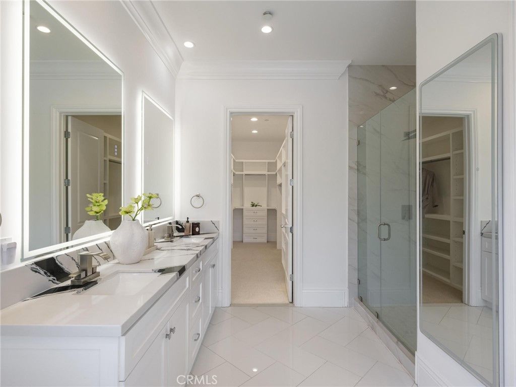 Image 42 of property listing at 8056 Kentwood, Los Angeles, CA 90045