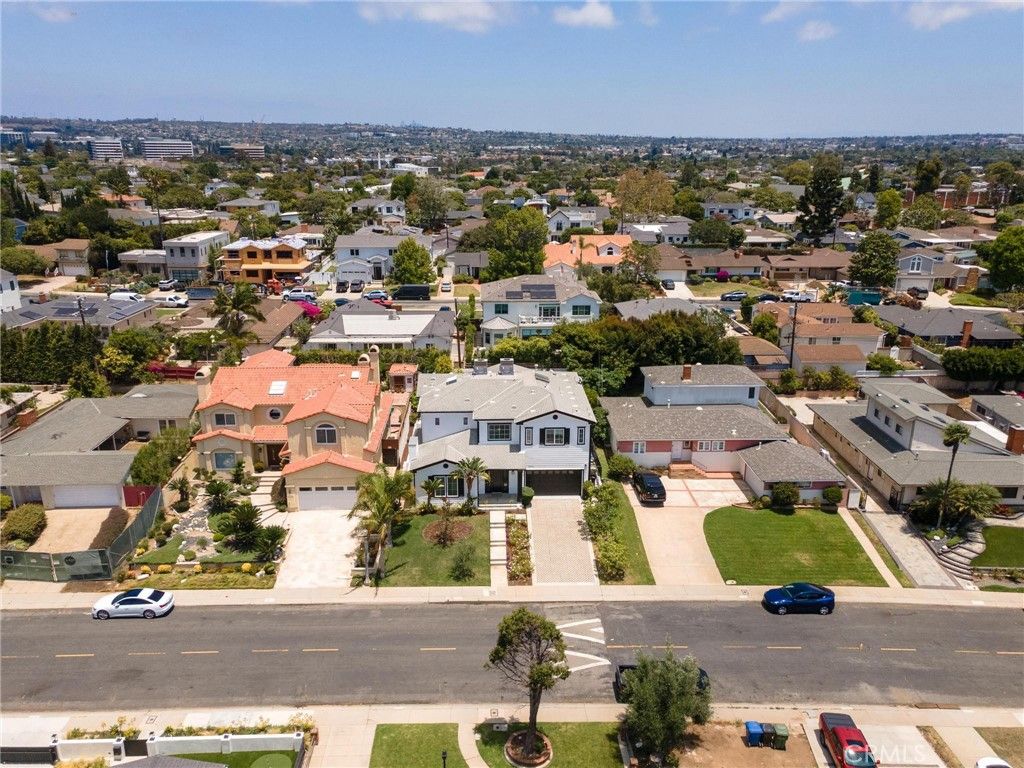 Image 53 of property listing at 8056 Kentwood, Los Angeles, CA 90045