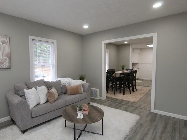 1008 Cooper Avenue, Kalamazoo, MI 49048