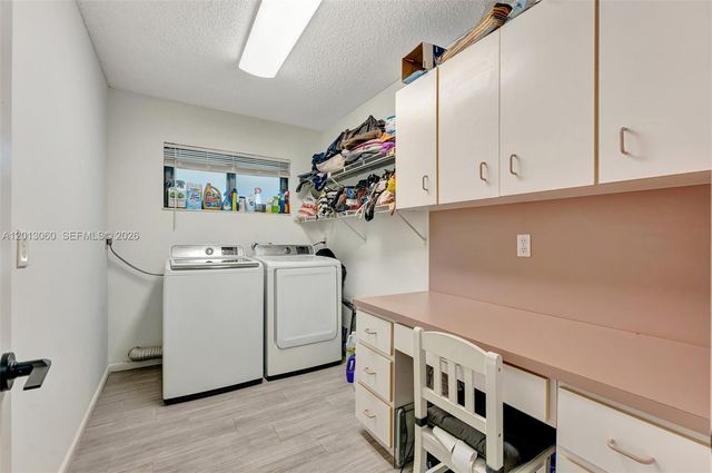 10325 NW 6th St, Coral Springs, FL 33071