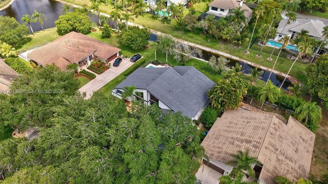 10325 NW 6th St, Coral Springs, FL 33071