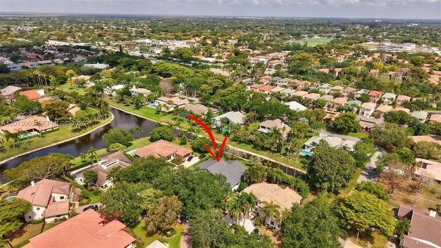 10325 NW 6th St, Coral Springs, FL 33071