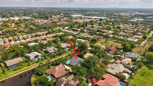 10325 NW 6th St, Coral Springs, FL 33071