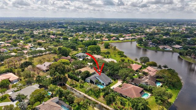 10325 NW 6th St, Coral Springs, FL 33071