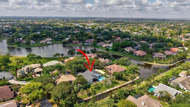 10325 NW 6th St, Coral Springs, FL 33071