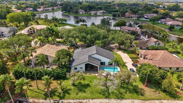 10325 NW 6th St, Coral Springs, FL 33071