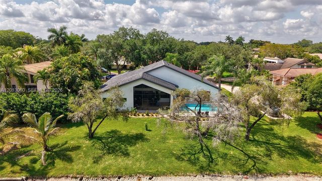 10325 NW 6th St, Coral Springs, FL 33071