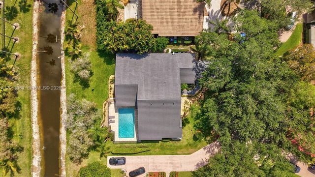 10325 NW 6th St, Coral Springs, FL 33071