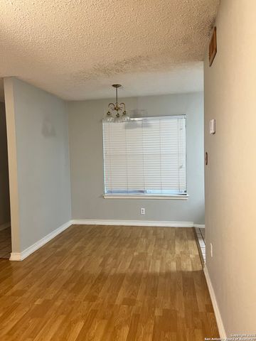 923 Vance Jackson, San Antonio, TX 78201