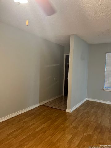 923 Vance Jackson, San Antonio, TX 78201