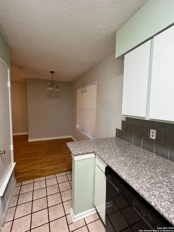 923 Vance Jackson, San Antonio, TX 78201