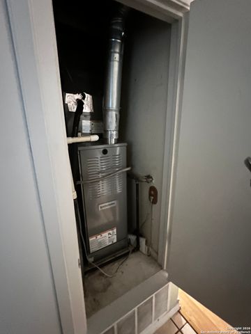 923 Vance Jackson, San Antonio, TX 78201