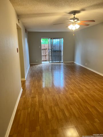 923 Vance Jackson, San Antonio, TX 78201