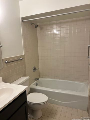 923 Vance Jackson, San Antonio, TX 78201