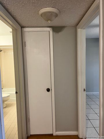 923 Vance Jackson, San Antonio, TX 78201