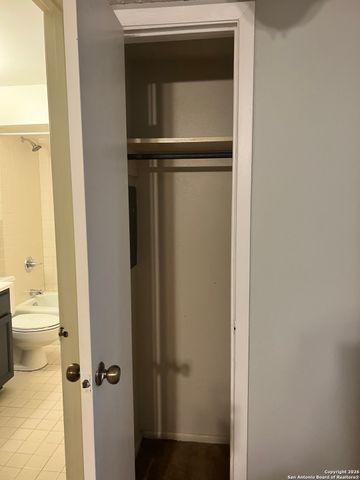 923 Vance Jackson, San Antonio, TX 78201