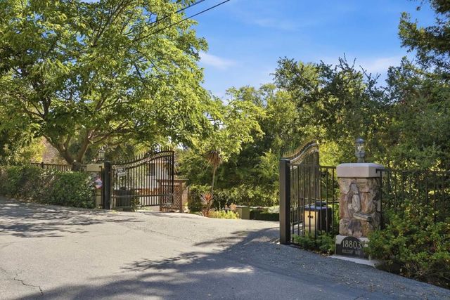 18803 Hilltop Way, Saratoga, CA 95070
