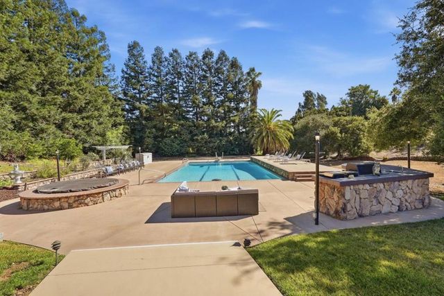 18803 Hilltop Way, Saratoga, CA 95070