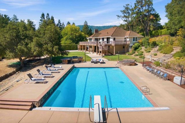 18803 Hilltop Way, Saratoga, CA 95070