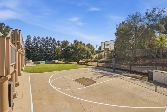 18803 Hilltop Way, Saratoga, CA 95070