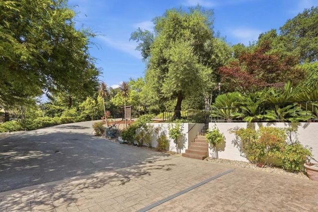 18803 Hilltop Way, Saratoga, CA 95070