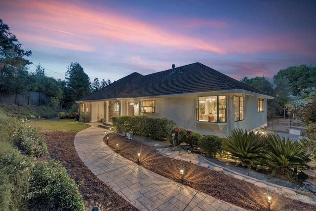 18803 Hilltop Way, Saratoga, CA 95070
