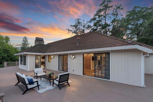 18803 Hilltop Way, Saratoga, CA 95070
