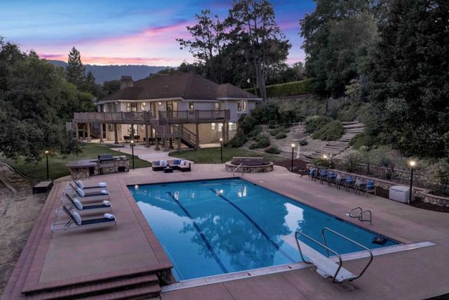 18803 Hilltop Way, Saratoga, CA 95070