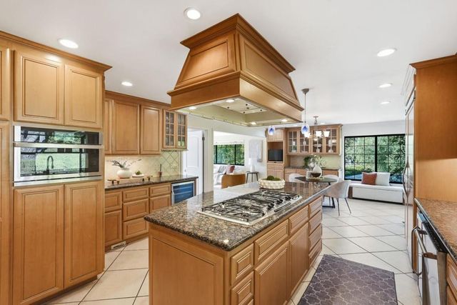 18803 Hilltop Way, Saratoga, CA 95070
