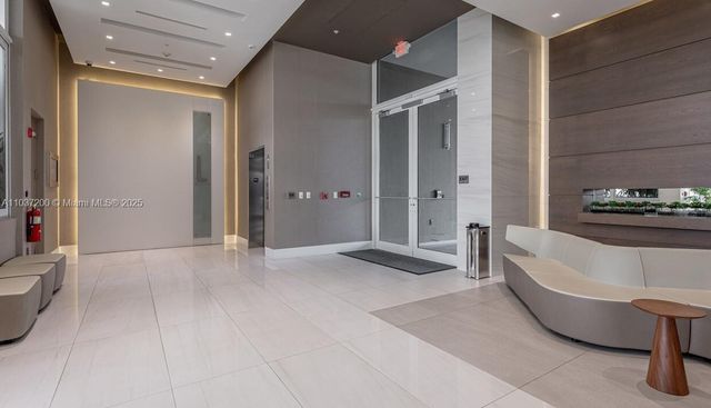 100 N Federal Hwy, Hallandale Beach, FL 33009