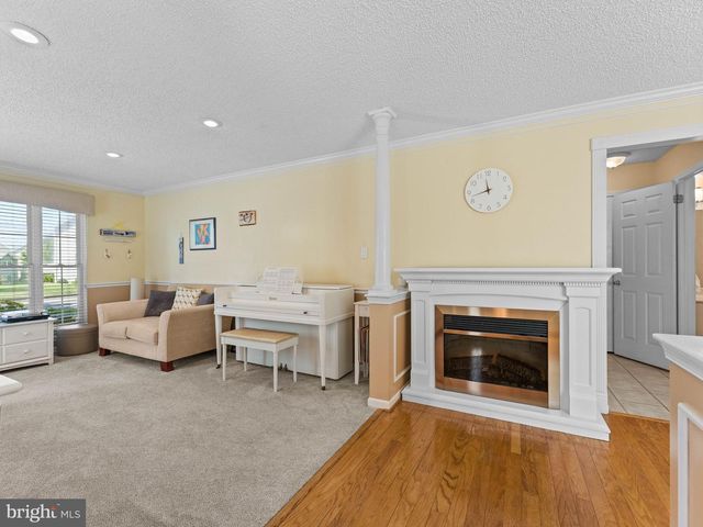 34 LA COSTA DR, Blackwood, NJ 08012