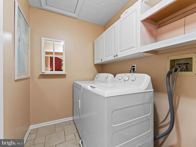 34 LA COSTA DR, Blackwood, NJ 08012