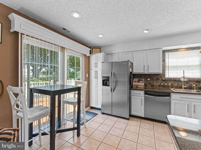 34 LA COSTA DR, Blackwood, NJ 08012