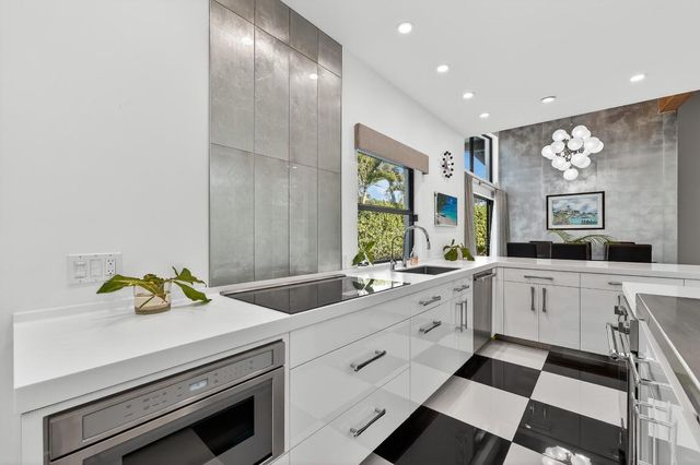 25 Ocean Drive, Jupiter, FL 33469