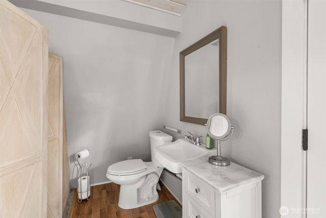 2800 E Phillips Lake Loop Road, Shelton, WA 98584