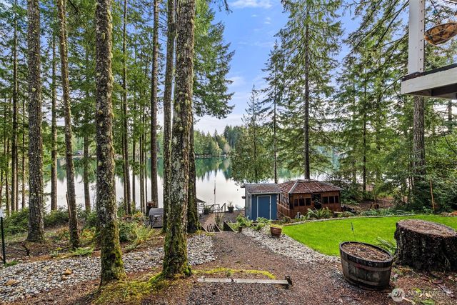 2800 E Phillips Lake Loop Road, Shelton, WA 98584