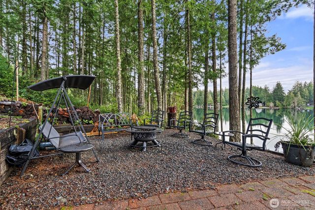 2800 E Phillips Lake Loop Road, Shelton, WA 98584