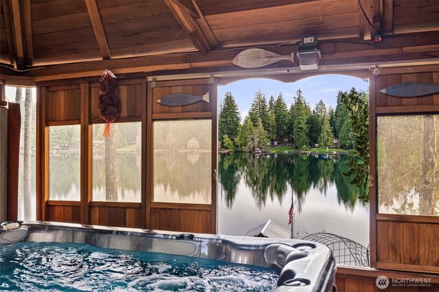 2800 E Phillips Lake Loop Road, Shelton, WA 98584