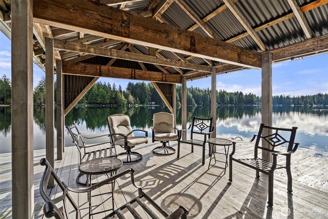 2800 E Phillips Lake Loop Road, Shelton, WA 98584