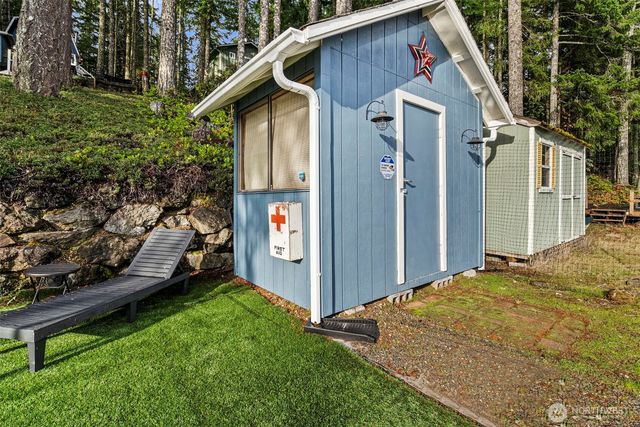 2800 E Phillips Lake Loop Road, Shelton, WA 98584