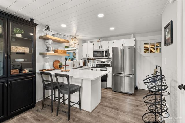 2800 E Phillips Lake Loop Road, Shelton, WA 98584